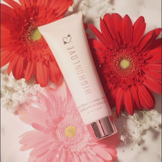 High On Love Soft Touch Hand Cream v2